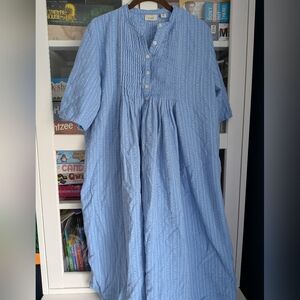 L.L. Bean 100% Cotton Pintuck Nightgown - Blue & White Stripe - Petite Medium (M